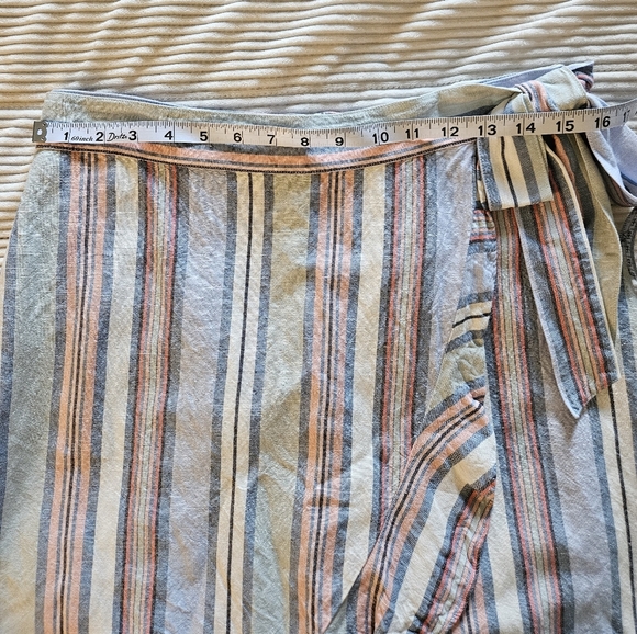 LOFT Striped Wrap Skirt with Ruffle Hem Size 6 - Picture 9 of 12